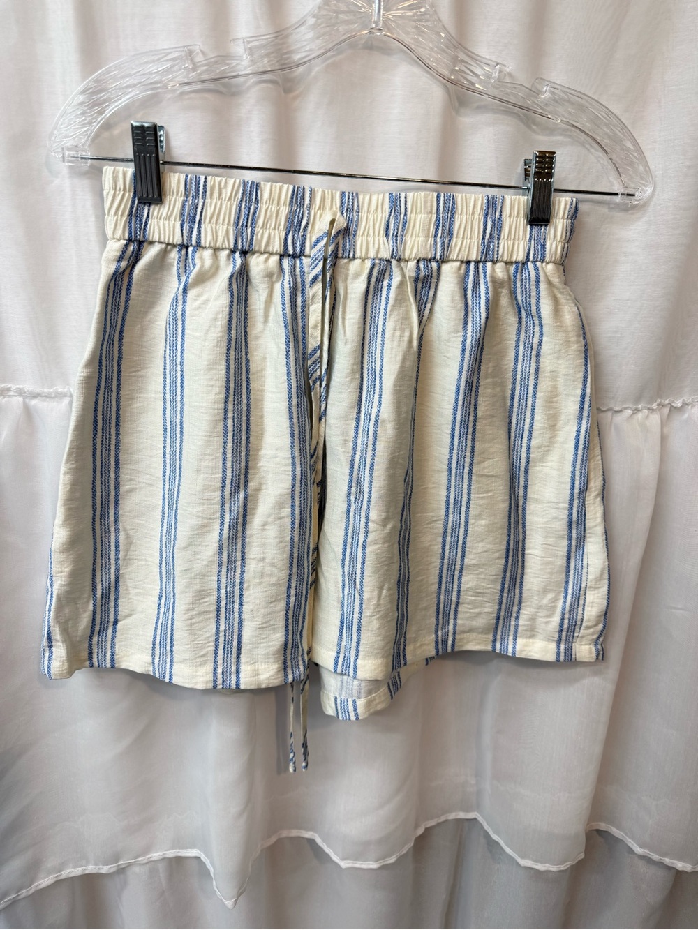 Cupshe Cream & Blue Striped Elastic-Waist Bermuda Shorts🌻
